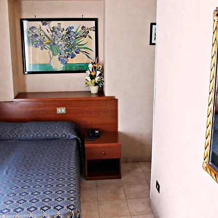Orlanda Hotel 2*