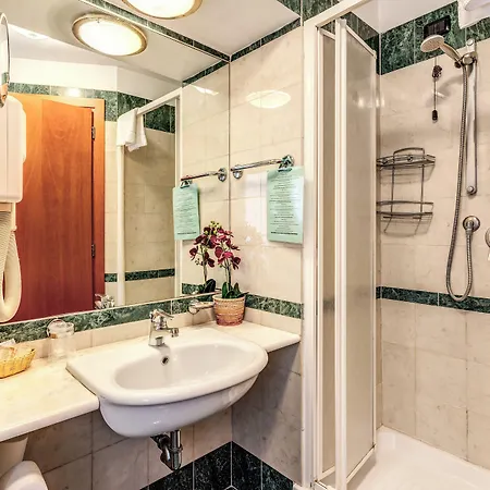 奥兰达酒店 2* 罗马